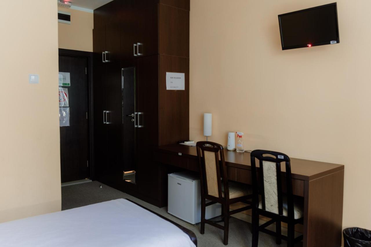 Hotel Drinska Lasta Ljubovija Екстер'єр фото