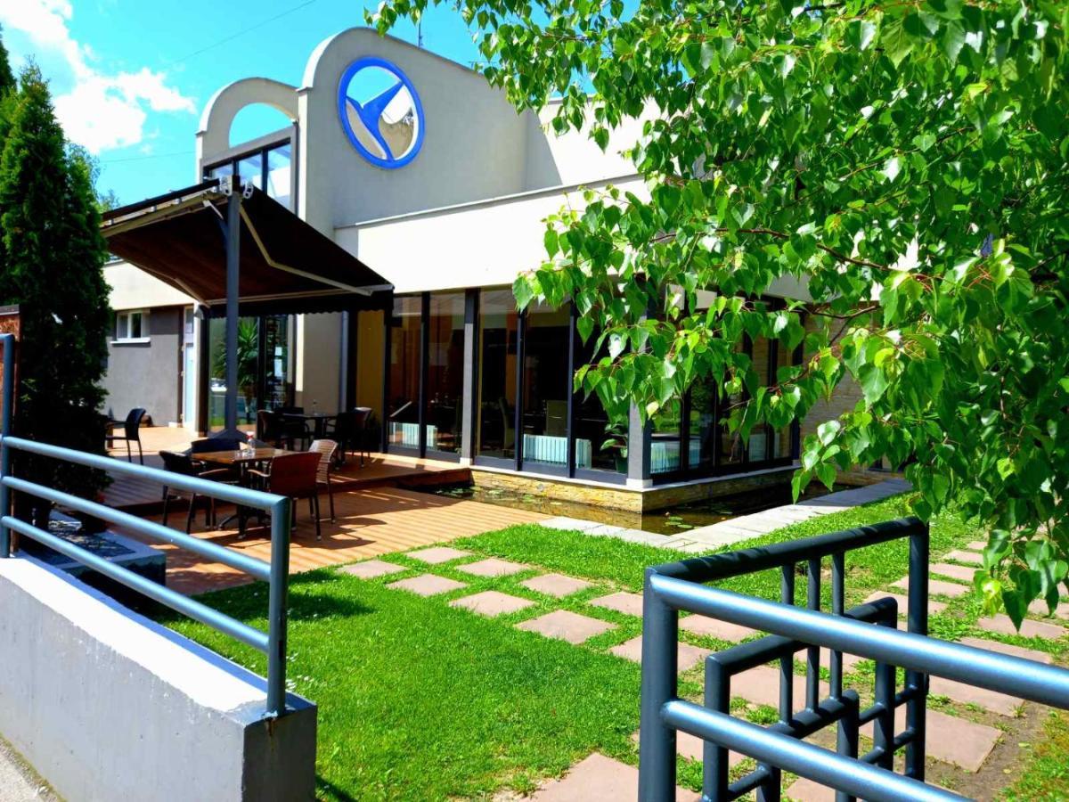 Hotel Drinska Lasta Ljubovija Екстер'єр фото